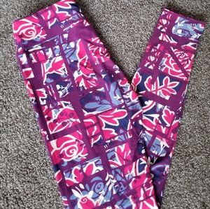 Lularoe Pink Purple Rose OS Leggings NWT